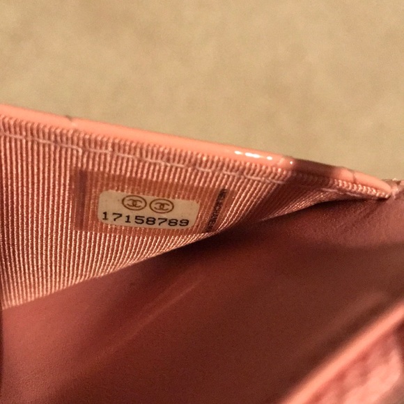 Chanel Patent Leather Wallet on Chain - BEAUTIFUL - Picture 2 of 6